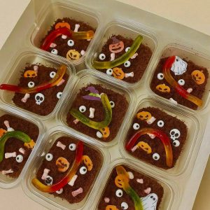 Набор пирожных в стаканчиках на Хэллоуин 9 шт.