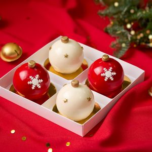 Набор пирожных шары на елку  4 шт.