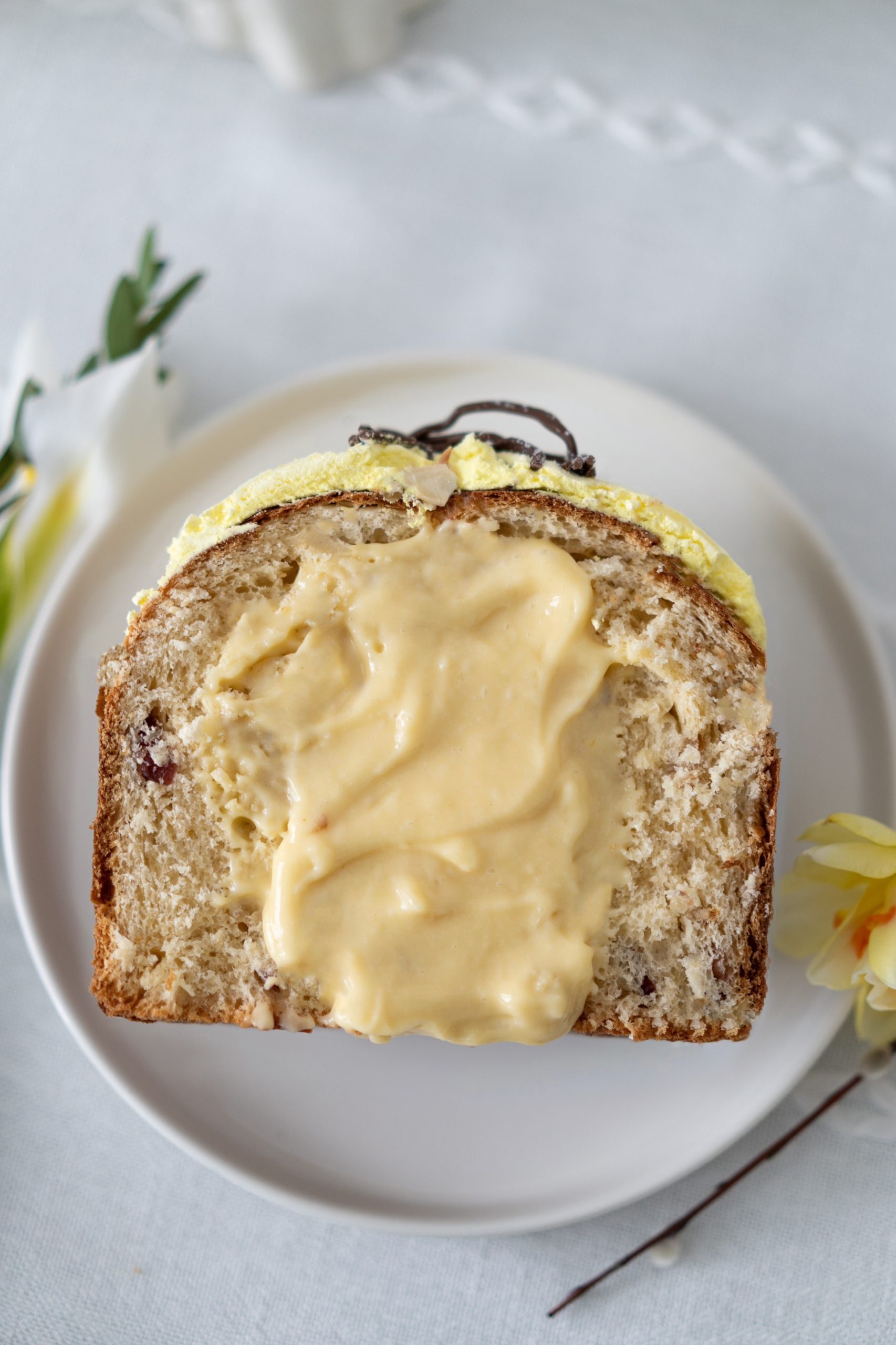 Большой кулич с клюквой, изюмом и ванильным кремом — изображение 2