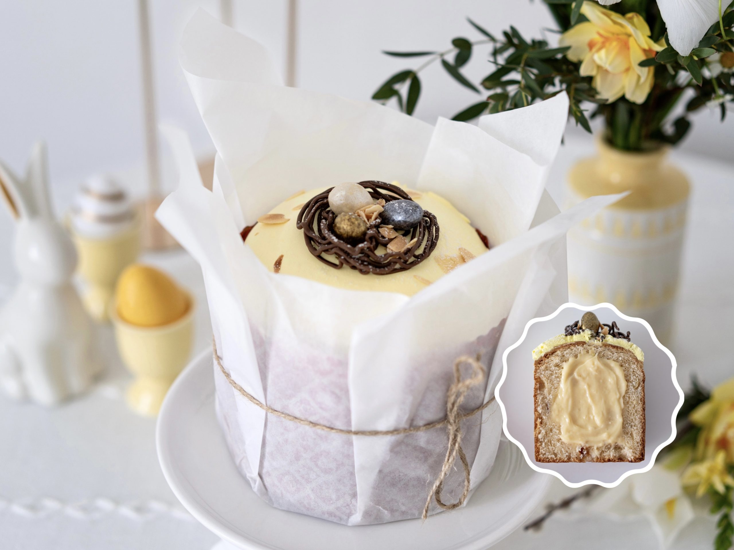 Большой кулич с клюквой, изюмом и ванильным кремом